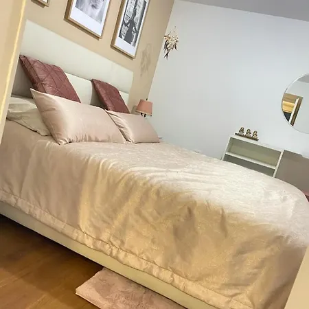 Sweet Flat With 2 Bedrooms Croatia Апартаменти Спліт