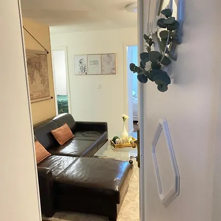 Sweet Flat With 2 Bedrooms Croatia Апартаменти